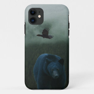 Zwart Beer & Raven & Misty Mountain Wildlife Theme iPhone 11 Hoesje