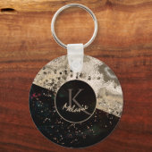 Zwart beige monogram sleutelhanger (Voorkant)