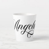 Zwart Elegant Lettering Angela Latte Mok (Voorkant)