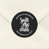 Zwart Elegant Script Sla de datum Boho bruiloft Ronde Sticker