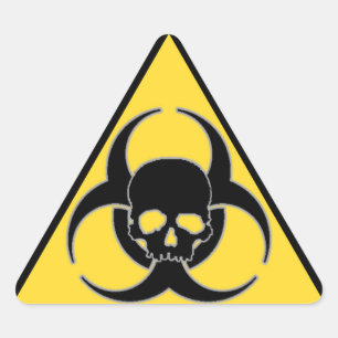 Zwart en geel biohazard-symbool en schedel driehoek sticker
