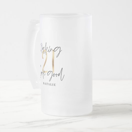 Zwart en goud 21ste verjaardag modern script stijl matglas bierpul (Voorkant links)