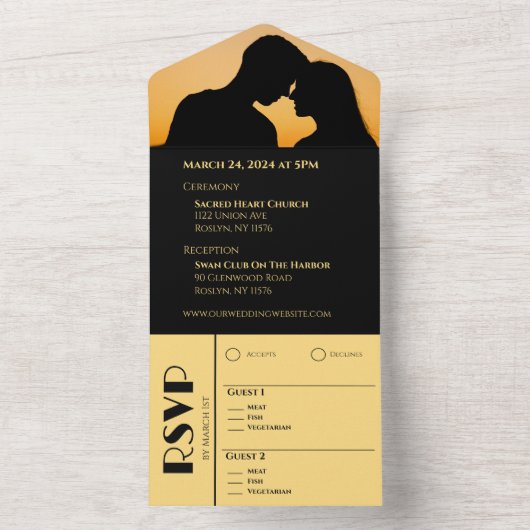 Zwart en goud-bruiloft ringen- all in one uitnodiging (Binnen)