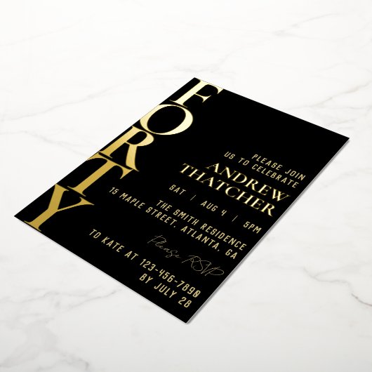 Zwart en Goud Man Verjaardag Folie Uitnodiging (Gedraaid)