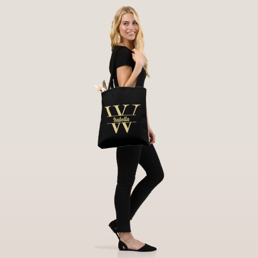 Zwart en goud monogram | Elegant Initiaal script Draagtas (Op model)