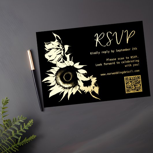 Zwart en Goud Zonnebloem QR code RSVP Bruiloft Folie Feestdagenkaart