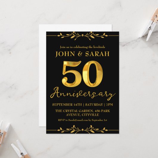Zwart en gouden uitnodigingen voor 50-jarig jubile (Voorkant / Achterkant in situ)