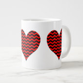 Zwart en rood Chevron hart Extra Grote Mok (Voorkant rechts)