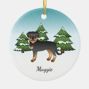 Zwart-en-tan Rottweiler-hond in een winterbos Keramisch Ornament