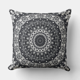 Zwart en Wit Monochroom Mandala Patroon Kussen