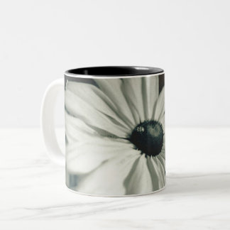Zwart en Wit - Susan met zwarte ogen Tweekleurige Koffiemok