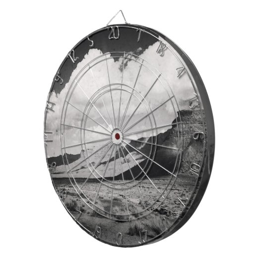 Zwart en Witte Berg Landschap Foto Game Room Dartbord (Voorkant Rechts)