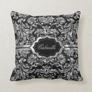 Zwart en zilvergrijs bloemdamast monogramed kussen