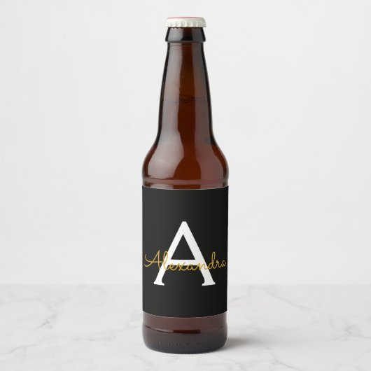Zwart Gold Modern Script Girly Monogram Naam Bier Etiket (Voorkant)
