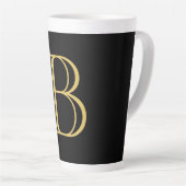 Zwart Goud Kleur Monogram Professionele Kalligrafi Latte Mok (Rechterhoek)