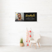 Zwart & Goud Modern Brush Script Foto Afstuderen Spandoek (Insitu)