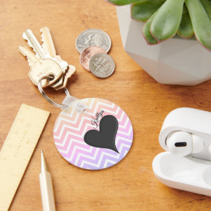 Zwart hart op Ombre Chevron Stripe met naam Sleutelhanger