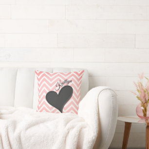 Zwart hart op roze Chevron Stripe Sierkussen
