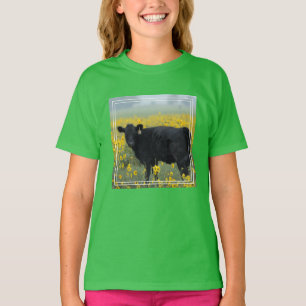 Zwart kalf in een veld van zonnebloemen t-shirt