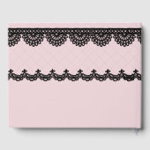 Zwart Kant op Zachte Roze Custom Bruiloft Gastenboek (Achterkant)