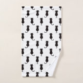 Zwart kat geïsoleerd op White Polka Dot Pattern Bad Handdoek (Handdoek)