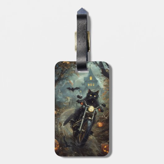Zwart Kat Rijden Motorfiets Halloween Eng Bagagelabel (Achterkant verticaal)