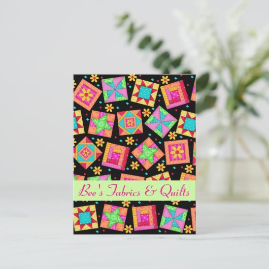 Zwart kleurrijk patchwork - Aankondiging van een Q (Staand voorkant)