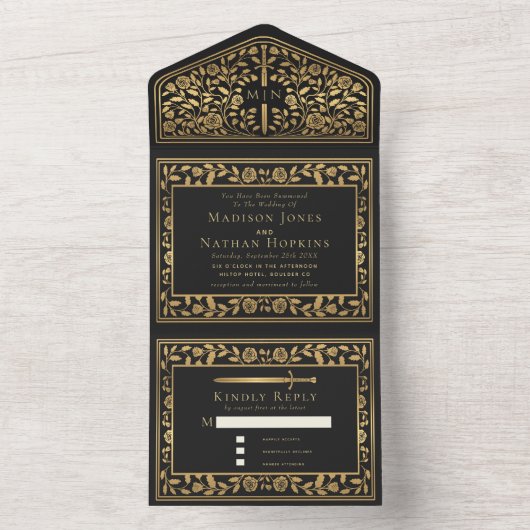 Zwart koninklijk middeleeuws zwaardhuwelijk all in one uitnodiging (Binnen)