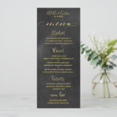 Zwart krijtbord & gouden kalligrafie bruiloft menu (Staand voorkant)