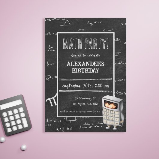 Zwart krijtbord Mathematische formules Kind Verjaa Kaart