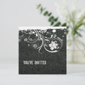 Zwart leder en uitnodiging tot witte kant (Staand voorkant)