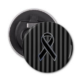 Zwart lintbewustzijn op verticale strepen button flesopener (Voorkant)