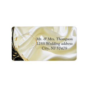 Zwart met goud op Champagne Silk Wedding Labels