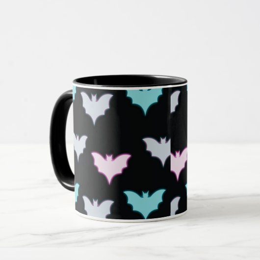 Zwart met pastel gekleurde vleermuizen Halloween M Mok (Voorkant links)
