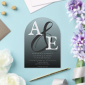 Zwart minimalistisch monogram bruiloft acryl uitnodigingen (Insitu (Huwelijk))