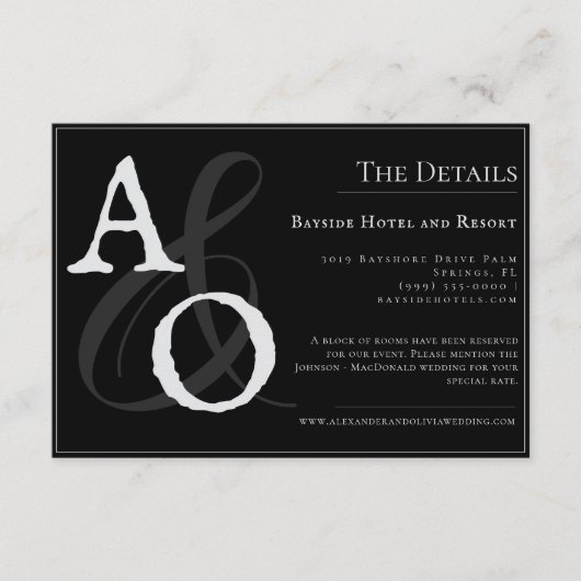 Zwart minimalistisch monogram bruiloft informatiekaartje (Voorkant)