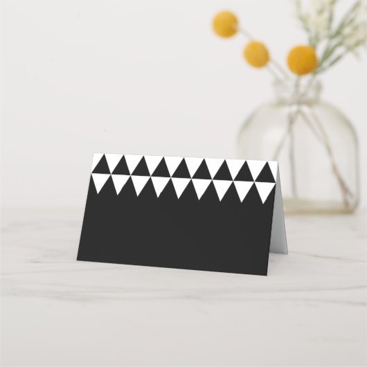 Zwart minimalistisch naamwit driehoekspatroon (Voorkant)