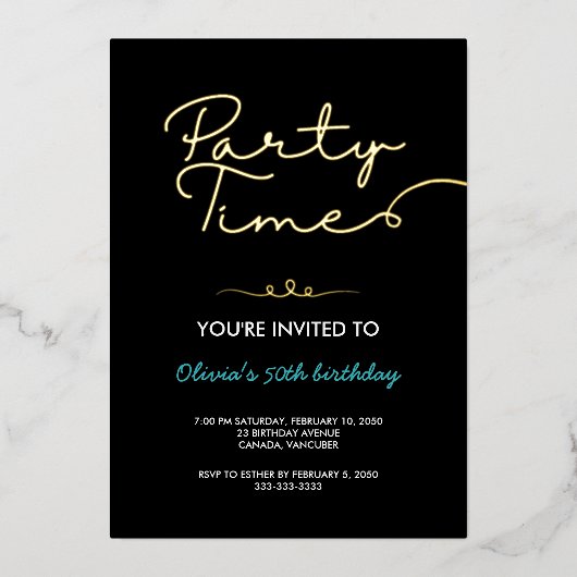 Zwart Nette Gouden Script 50ste Verjaardagsfeestje Folie Uitnodiging (Voorkant)