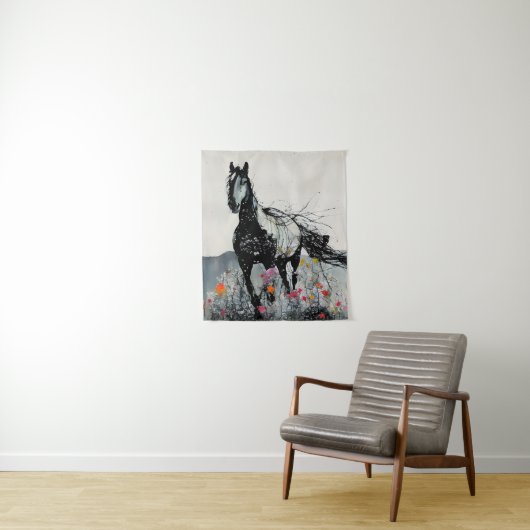 Zwart Paard in Wildbloemen Wandkleed (In situ)
