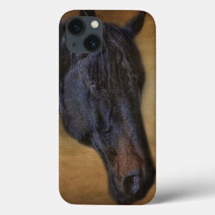 Zwart paardeportret op bijtend perkamenteffect iPhone 13 hoesje