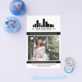 Zwart Professionele Fotograaf Logo Grote Foto Flyer (Enkel)