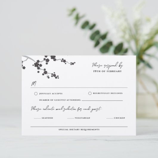 Zwart Sakura Kersenbloesem Elegante Aziatische Bru RSVP Kaartje (Staand voorkant)