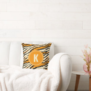 Zwart Sinaasappel Tiger Stripes Patroon Monogram Kussen