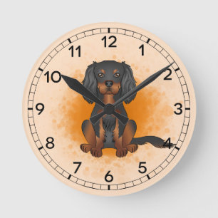Zwart & Tan Cavalier King Charles-hond op oranje Ronde Klok