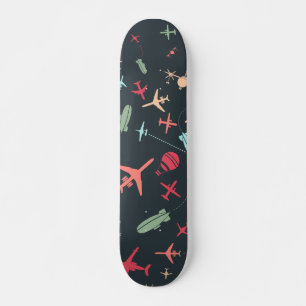 Zwart vliegtuig en luchtvaartpatroon skateboard