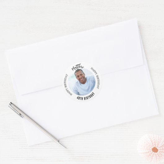 Zwart wit aangepaste foto man man verjaardag ronde sticker (Envelop)