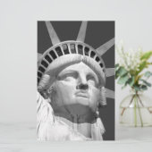 Zwart & Wit Beeld van de Vrijheid Briefpapier (Staand voorkant)