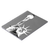 Zwart-wit beeld van Liberty New York City Notitieboek (Linkerzijde)