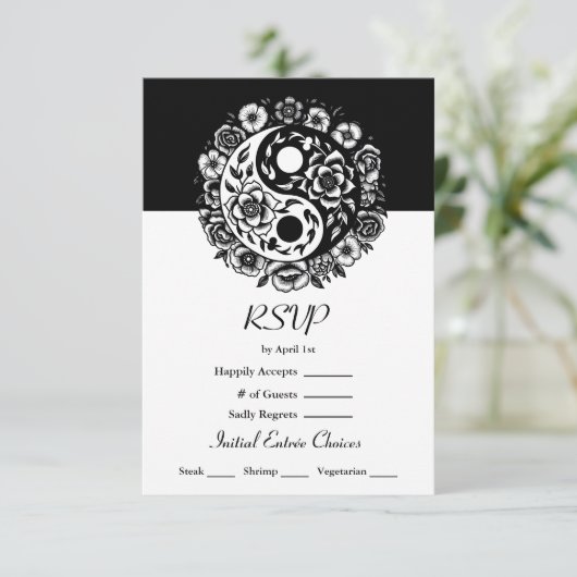 Zwart-wit Bloemen Yin Yang Bruiloft RSVP Kaart (Staand voorkant)