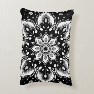 Zwart-wit bloemendeken kussen met mandala-ontwerp